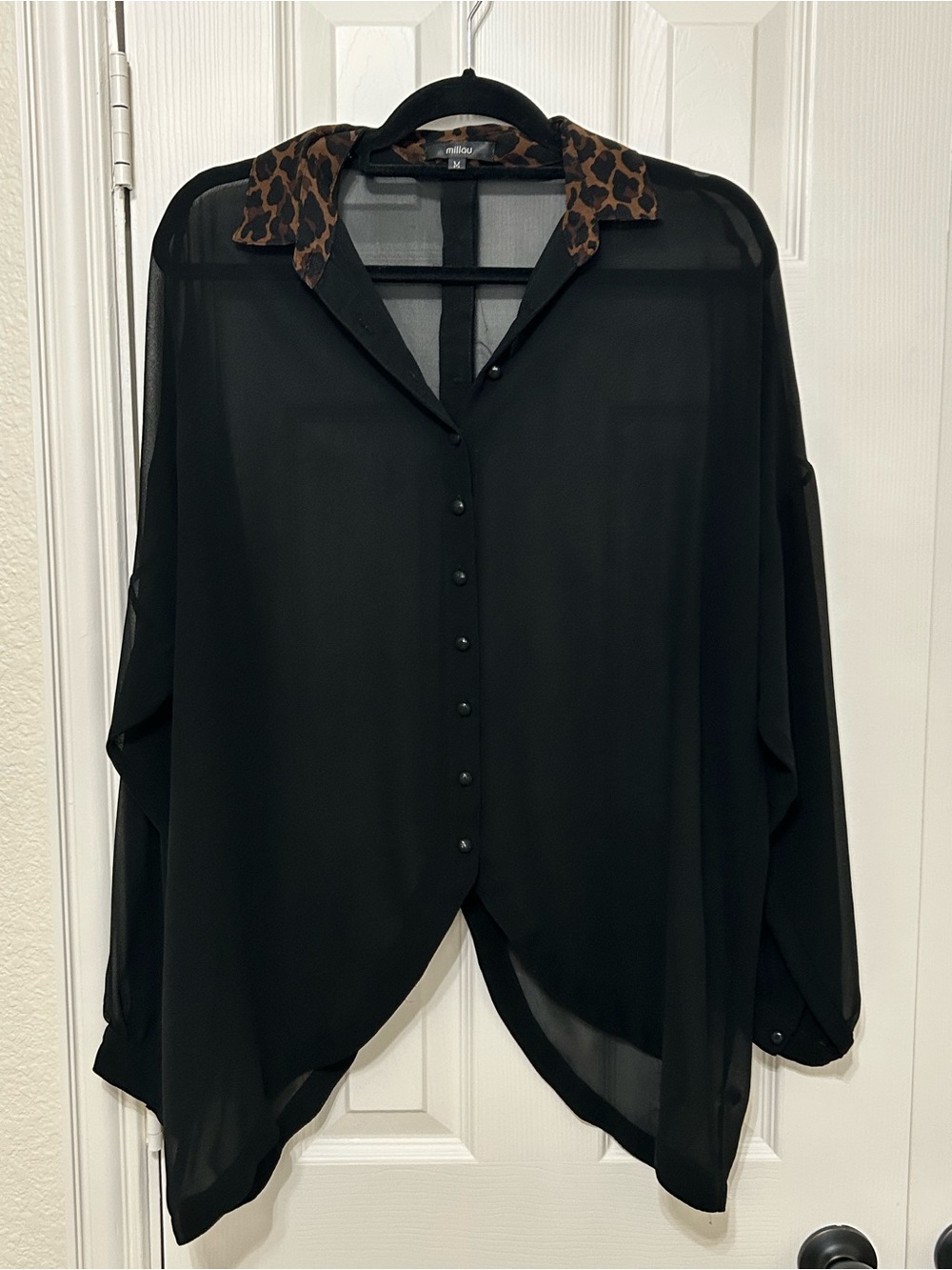 Millau Black Sheer Button-Up Blouse with Leopard Collar size M oversized 80s
